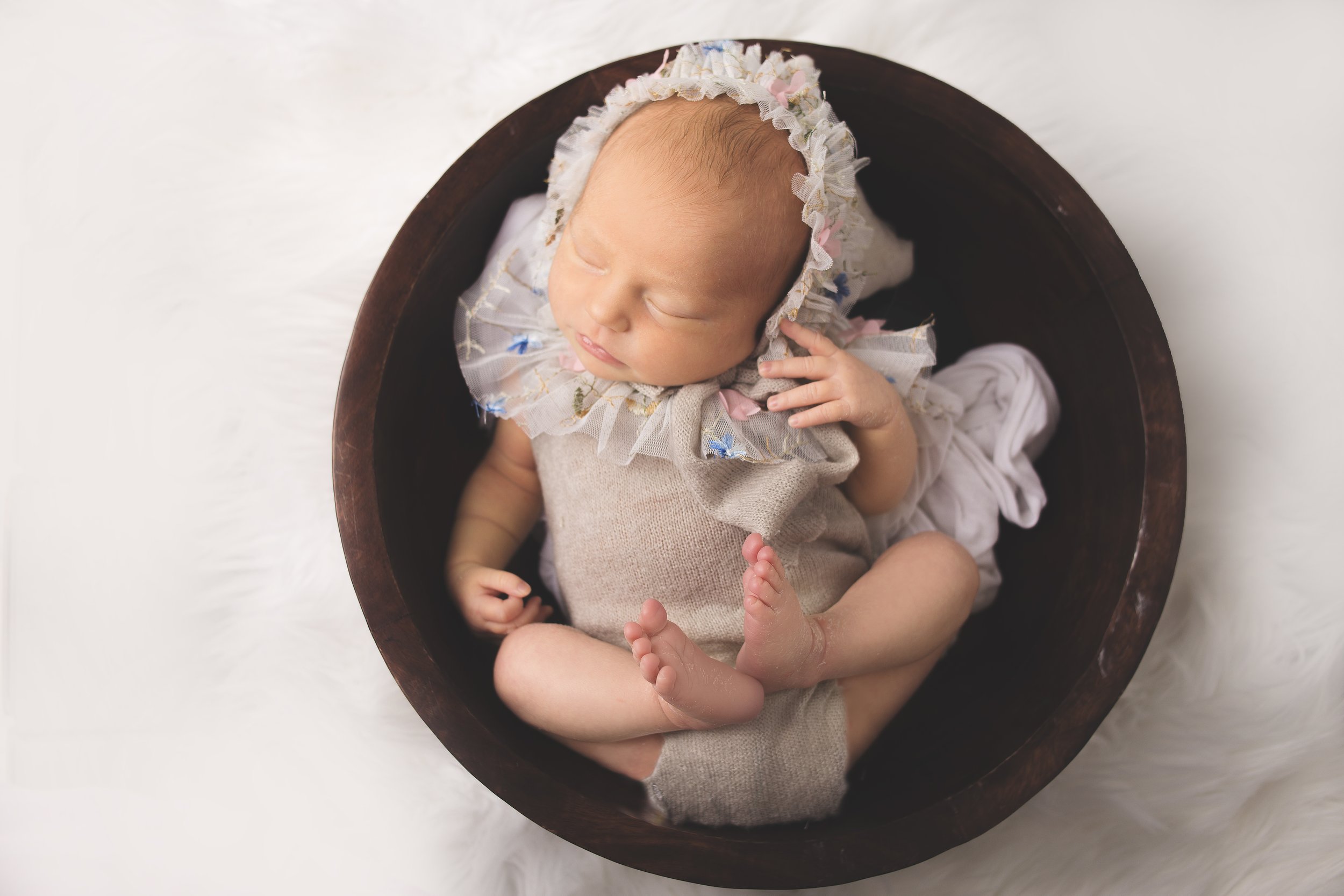 newborn baby in bowl nashville tennessee newborn photographer
